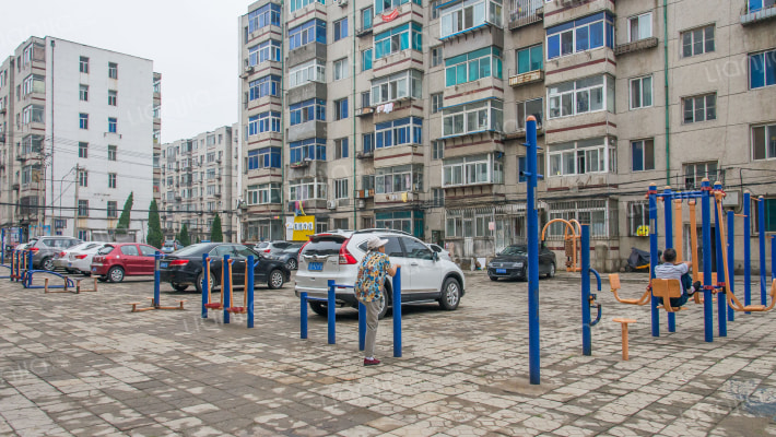 栾金中街外景图