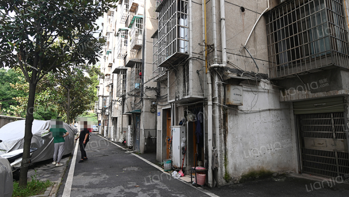 土产宿舍外景图