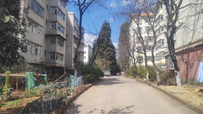 生物制药厂外景图