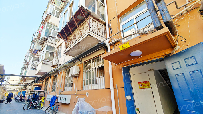 岱宗大街361号外景图