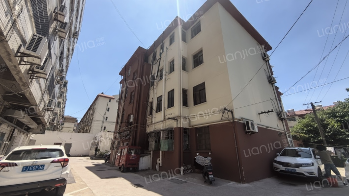 兽医站宿舍外景图