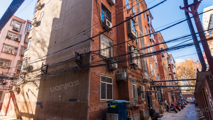 商务厅家属院外景图