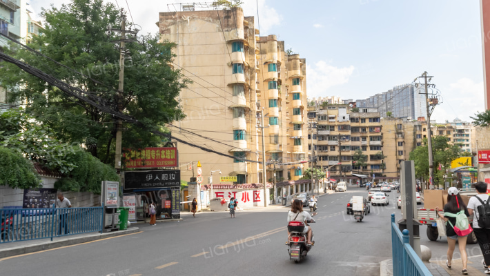 万江小区外景图