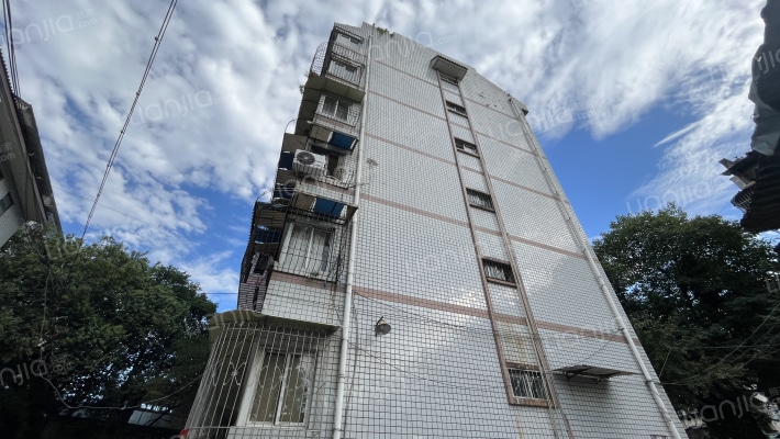 迎宾路400号外景图