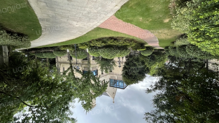 万山庭院外景图