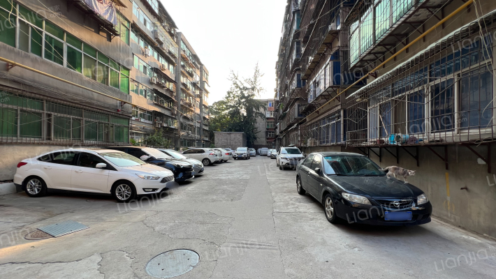 教会小区外景图