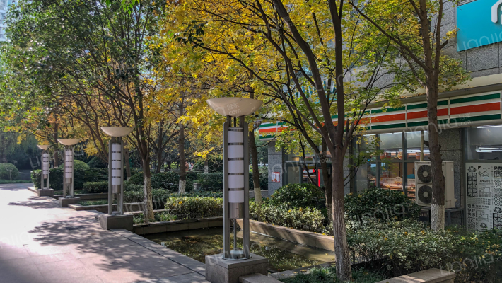 旺座现代城外景图