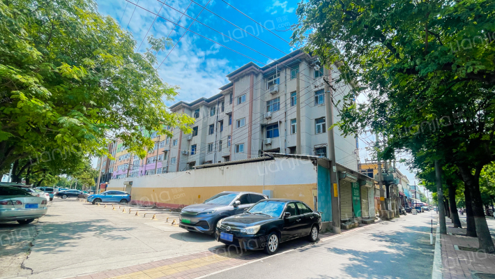 县工商局院外景图