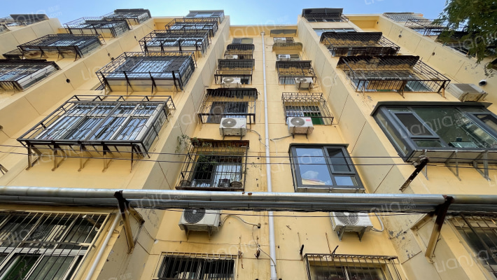 市计委院外景图