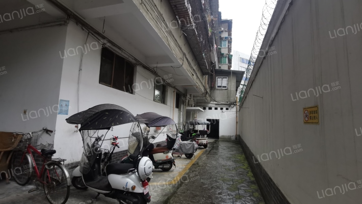 友邻大院外景图