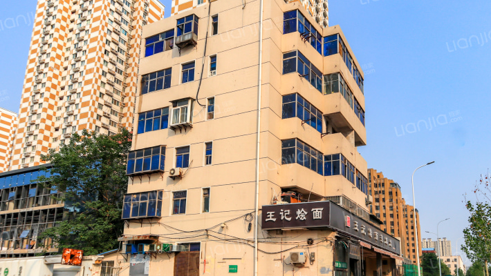 南阳路156号院外景图