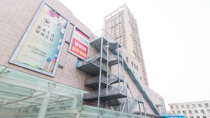 宇龙广场外景图