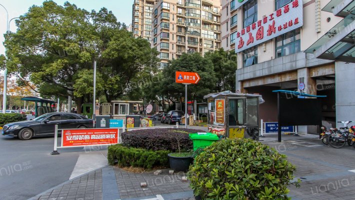 万杨香樟公寓外景图