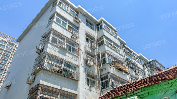 经一路180号外景图