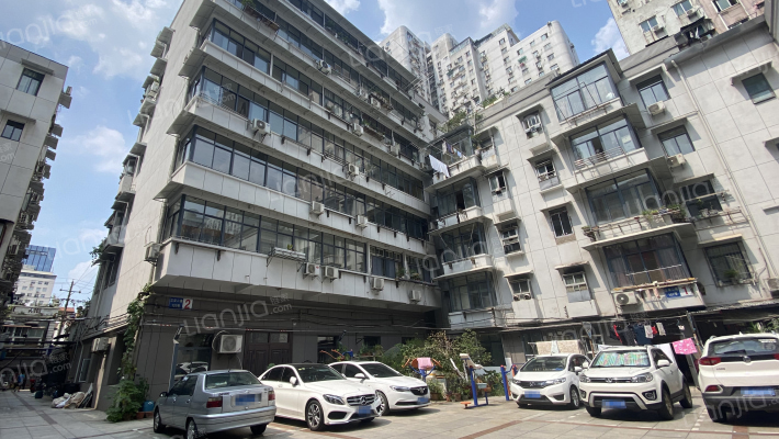 鄂储居民小区外景图