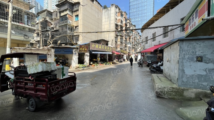 花溪大道北段146号外景图