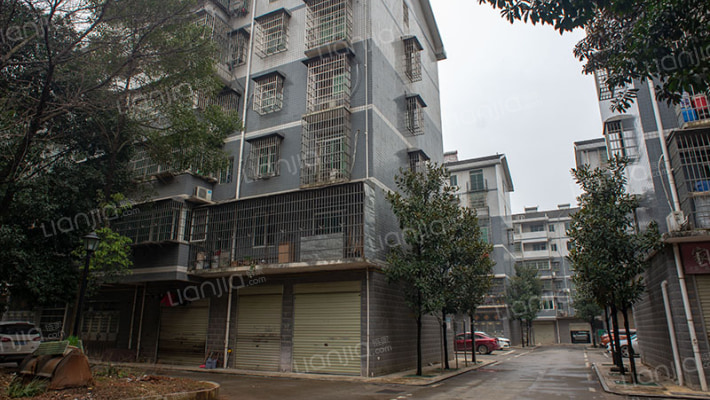 鹅羊山小区外景图