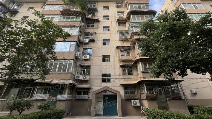 西北大学桃园校区住宅区外景图