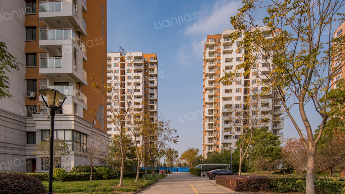 陆地方舟人才公寓外景图