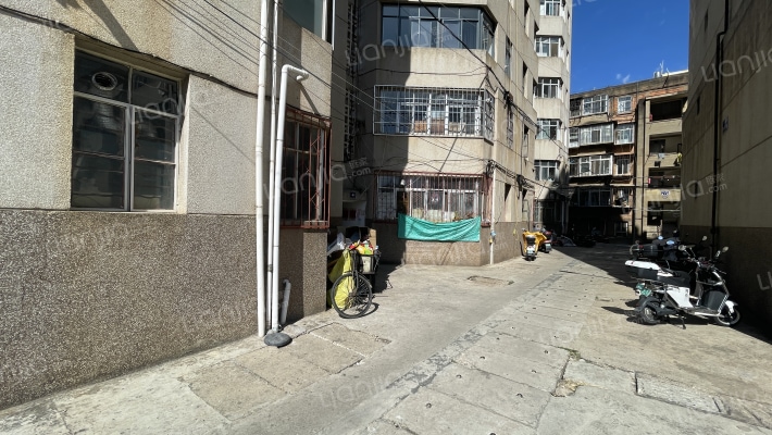 云南内燃机厂生活区外景图