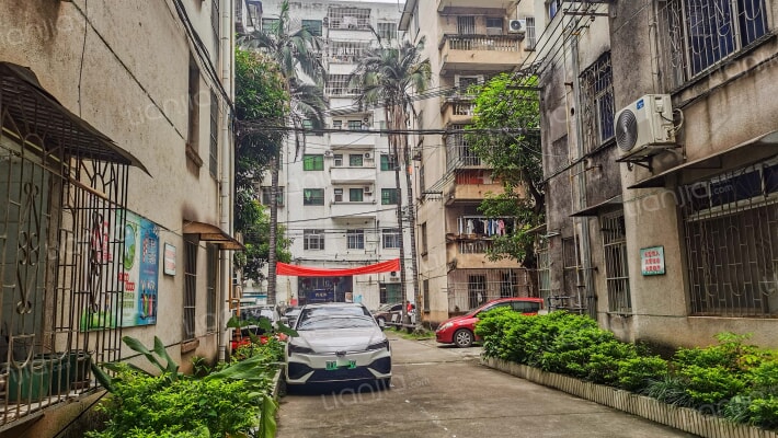 粮运汽修厂宿舍外景图