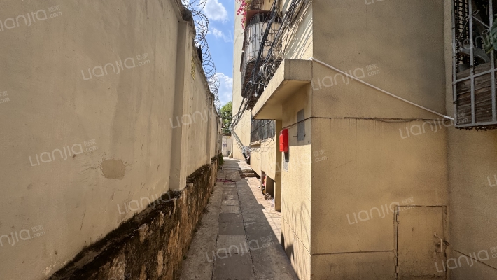 昆明市衡器厂宿舍外景图