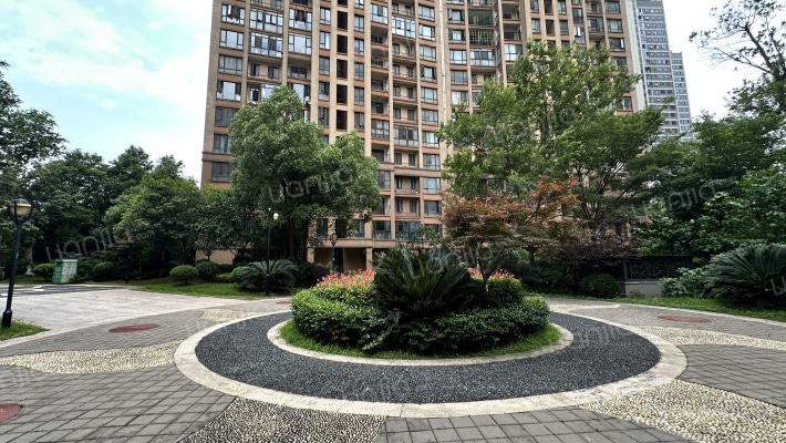 湘诚德峰小区C区外景图