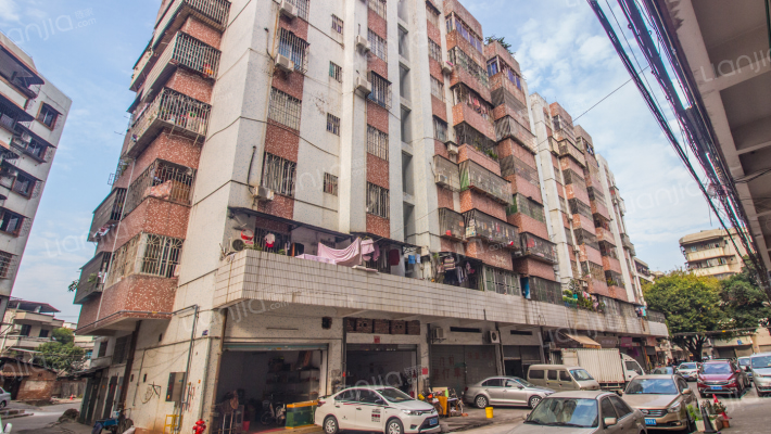 园林大街外景图