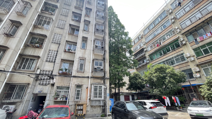 南街工商局家属院外景图