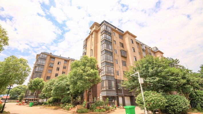 天河首府外景图