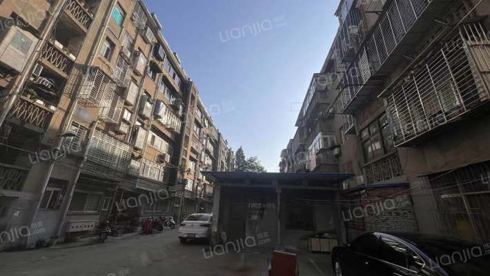 庞公提花织物厂家属院外景图