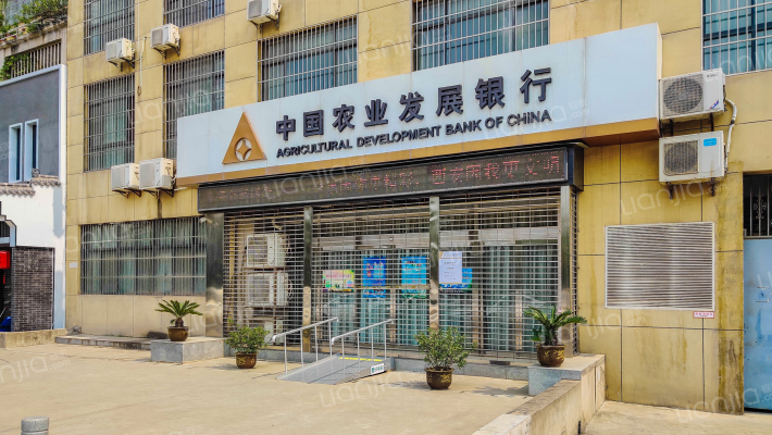 生力中心城外景图