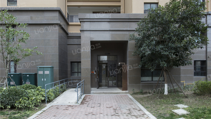 在水一方东区外景图