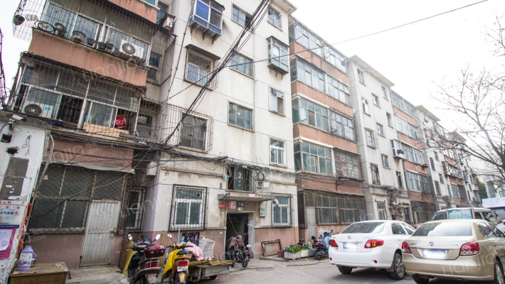 新圃东路146号院外景图