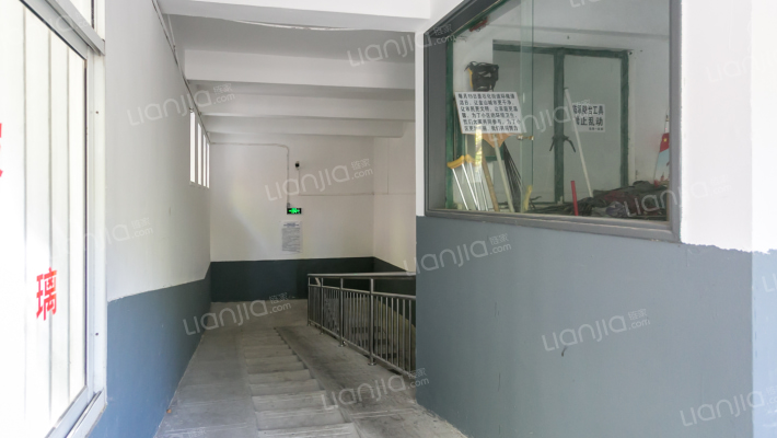 临海大楼外景图