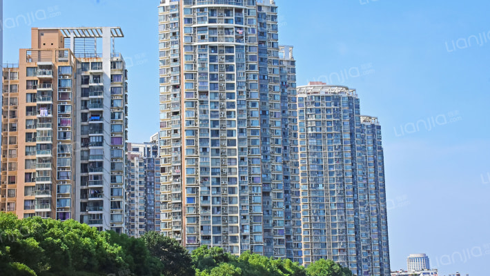 高能金域名都外景图