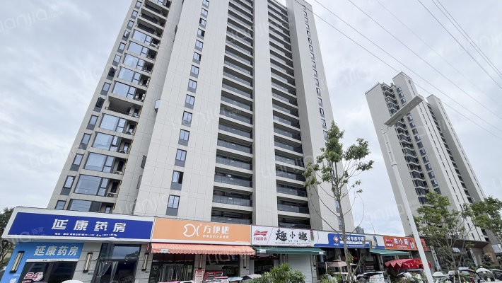 国鸿·翡丽云邸外景图