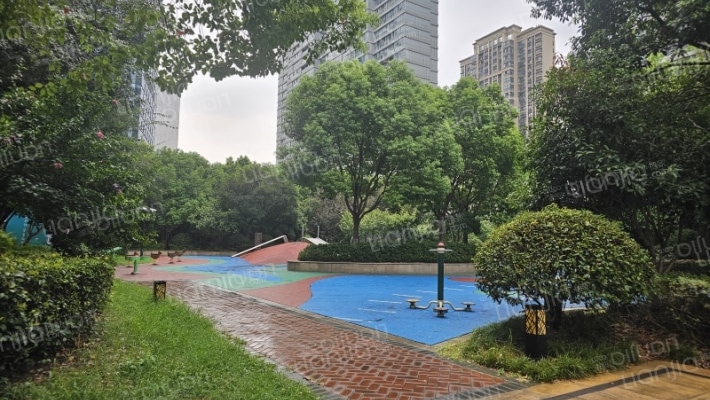 绿地中央广场四期外景图