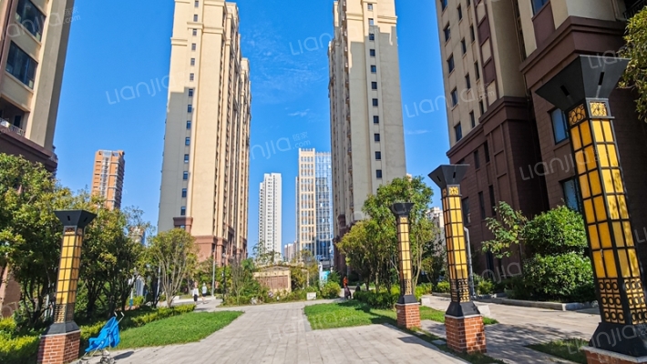 炜伦二号公馆小区外景图