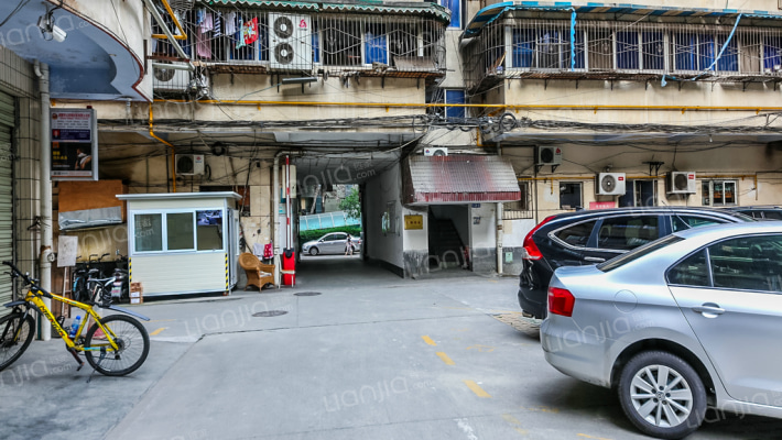 大学路公寓外景图