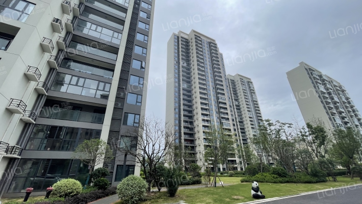 武汉碧桂园江城纪外景图