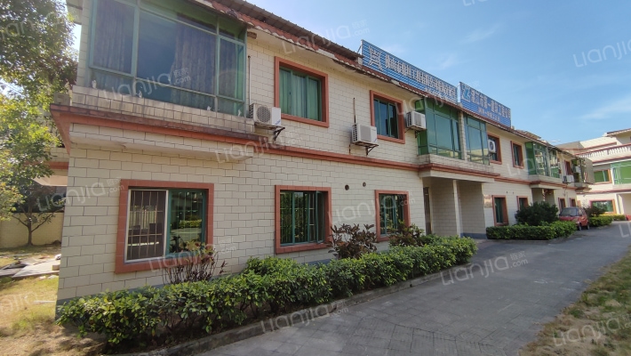 湖滨2区3号湖畔花园外景图