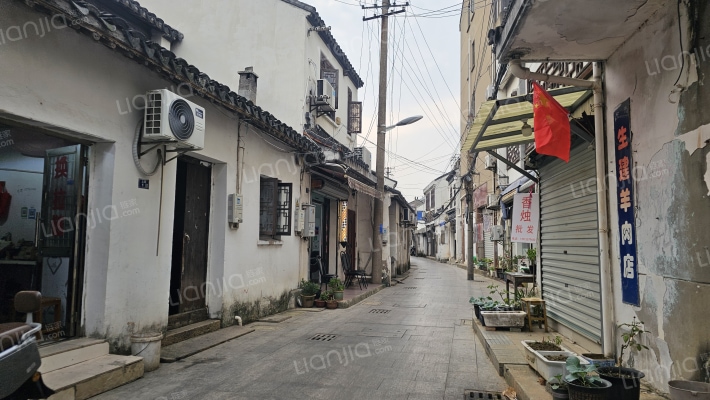 上街外景图