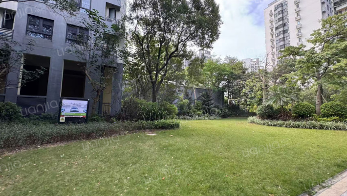 万科珠江东岸二期外景图