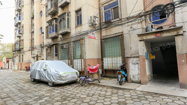 伏牛路233号外景图