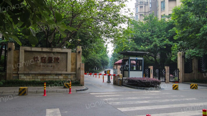 林庭叠院外景图