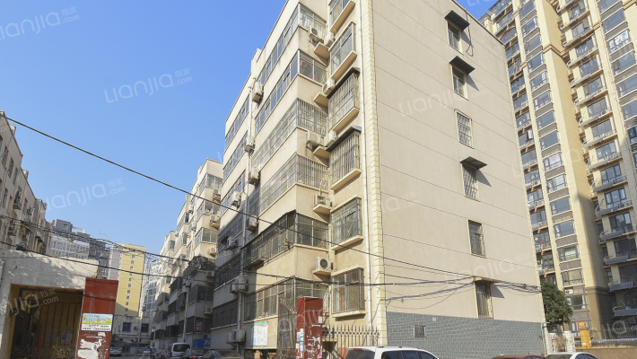 许由西村住宅楼外景图