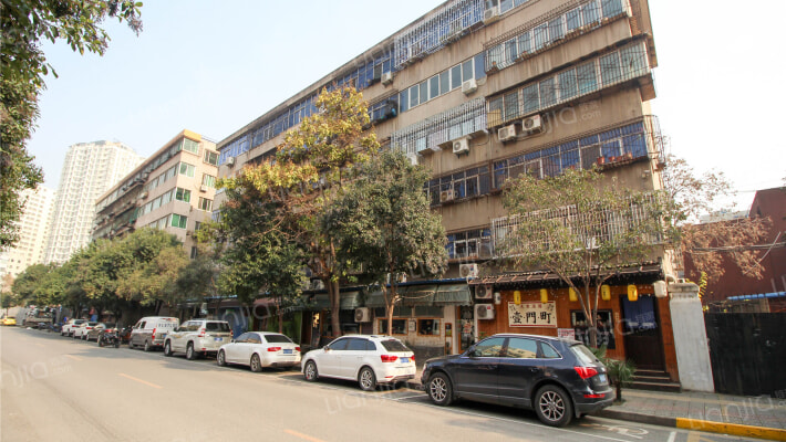 旅游学校家属院外景图