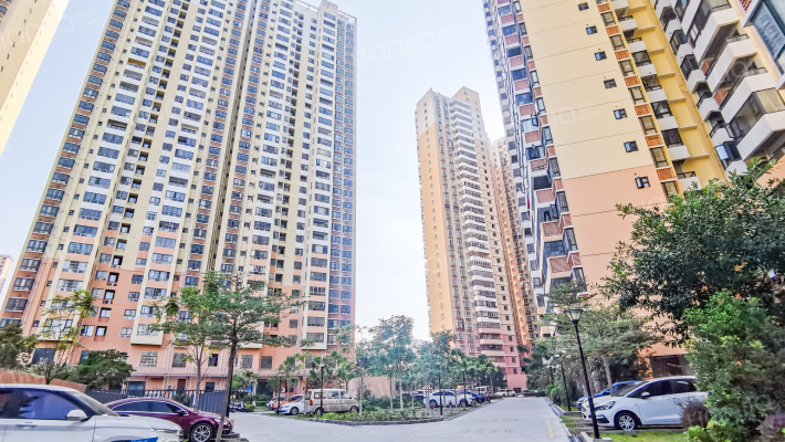 建苑小区外景图