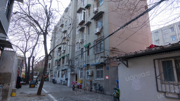 开封市汽修厂家属院外景图